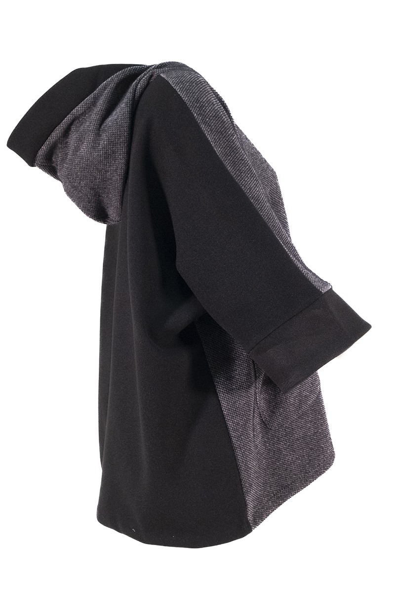 MANTELLA CAPPUCCIO E TASCHE